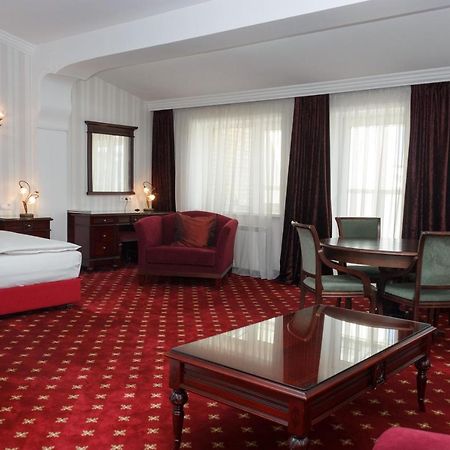 Ar Nuvo Hotel Karaganda Bagian luar foto