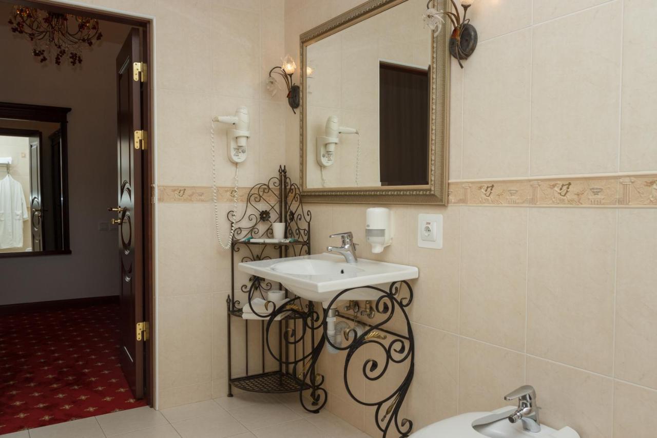 Ar Nuvo Hotel Karaganda Bagian luar foto