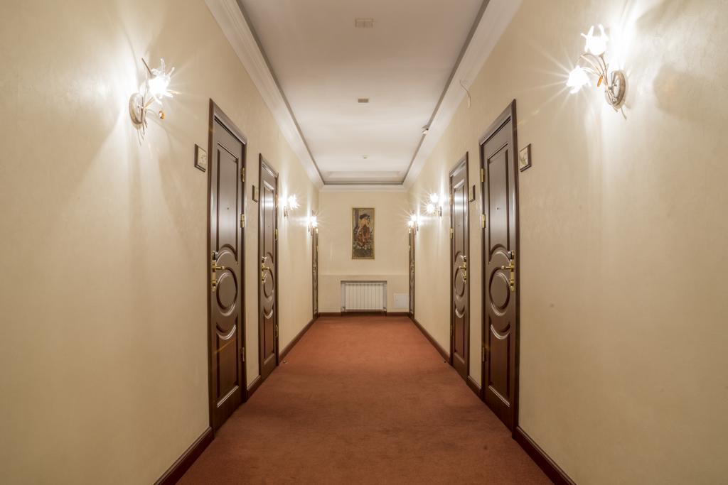 Ar Nuvo Hotel Karaganda Bagian luar foto