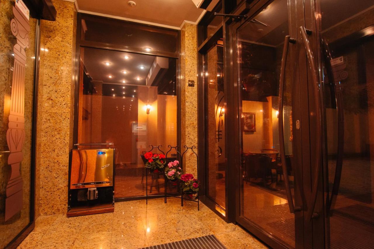 Ar Nuvo Hotel Karaganda Bagian luar foto
